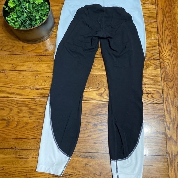 ATHLETA Black Blue 7/8 Length Athletic Leggings. - Picture 1 of 7